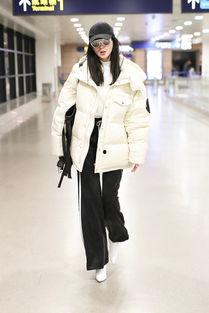 明星羽绒服图片,明星演绎冬日保暖潮流